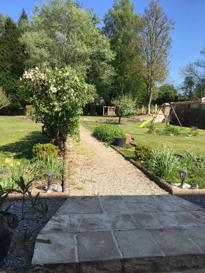 Le Clos Hucqueliers Buitenkant foto