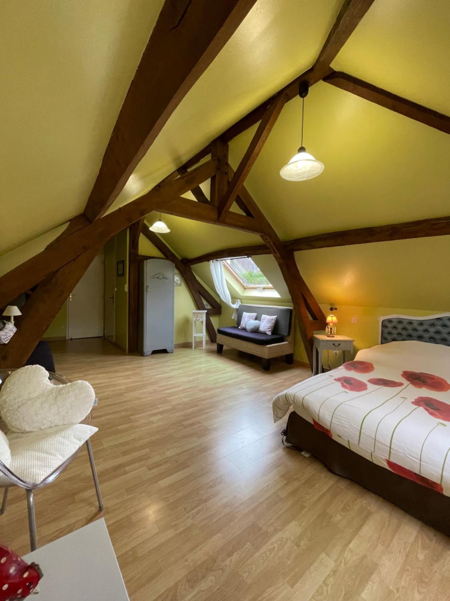 Le Clos Hucqueliers Buitenkant foto