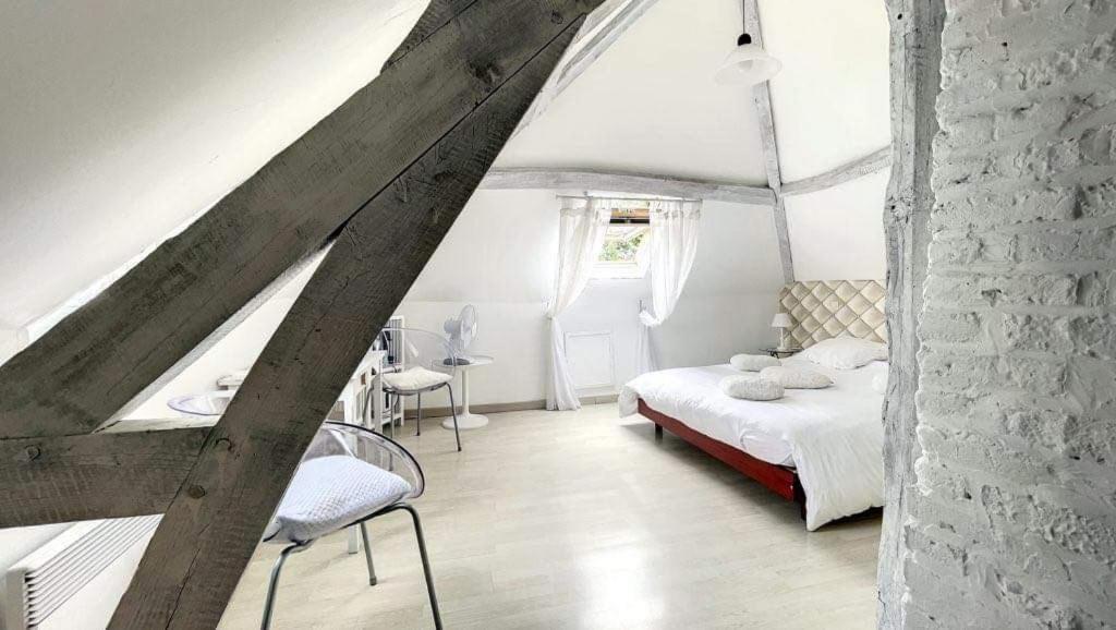 Le Clos Hucqueliers Buitenkant foto