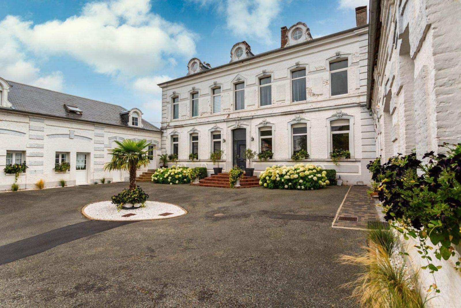 Le Clos Hucqueliers Buitenkant foto