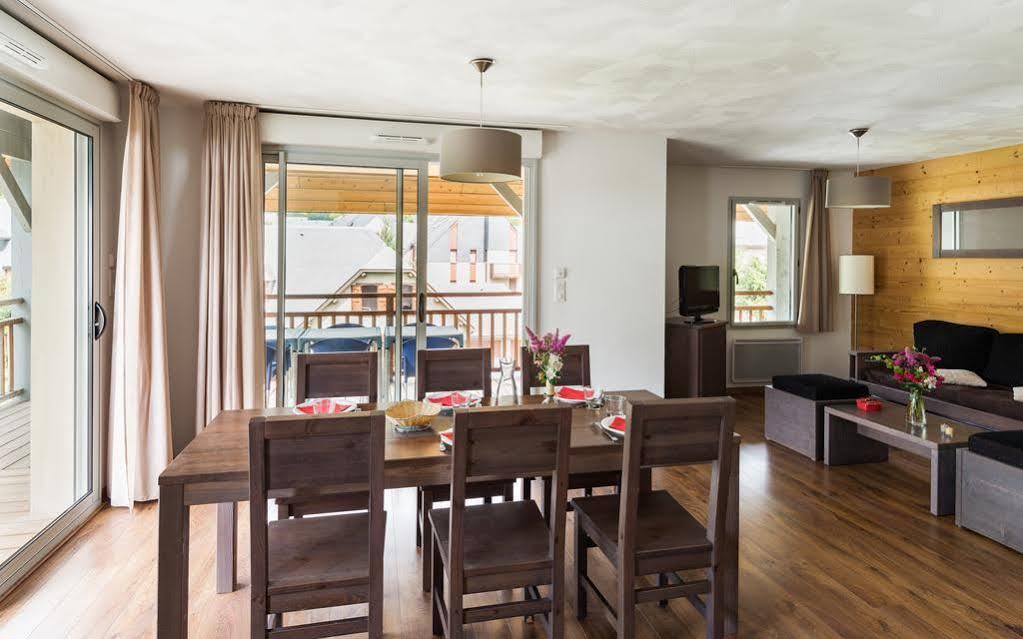 Le Clos Hucqueliers Buitenkant foto